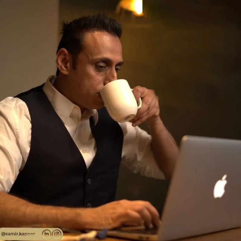 Dr Samir Kapoor-logo