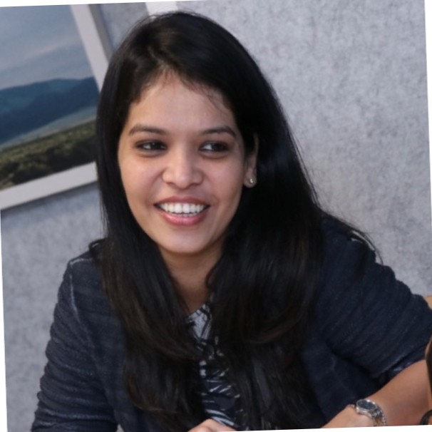 Pooja Shah-logo