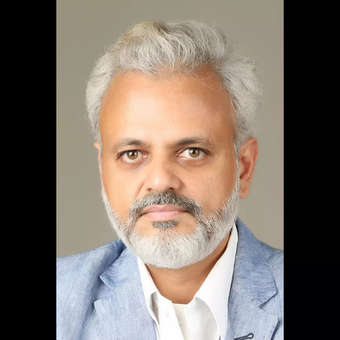 Raghu Venkat-logo